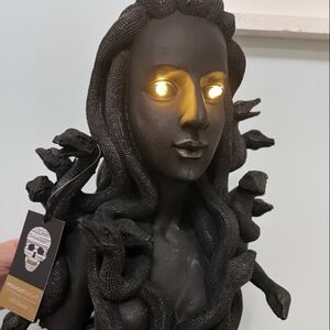 New Medusa Head Bust Statue LED Eyes Light Up Halloween Horror Fright
